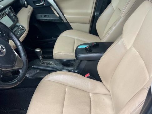 Used 2013 Toyota RAV4 Limited AWD/4WD image 9