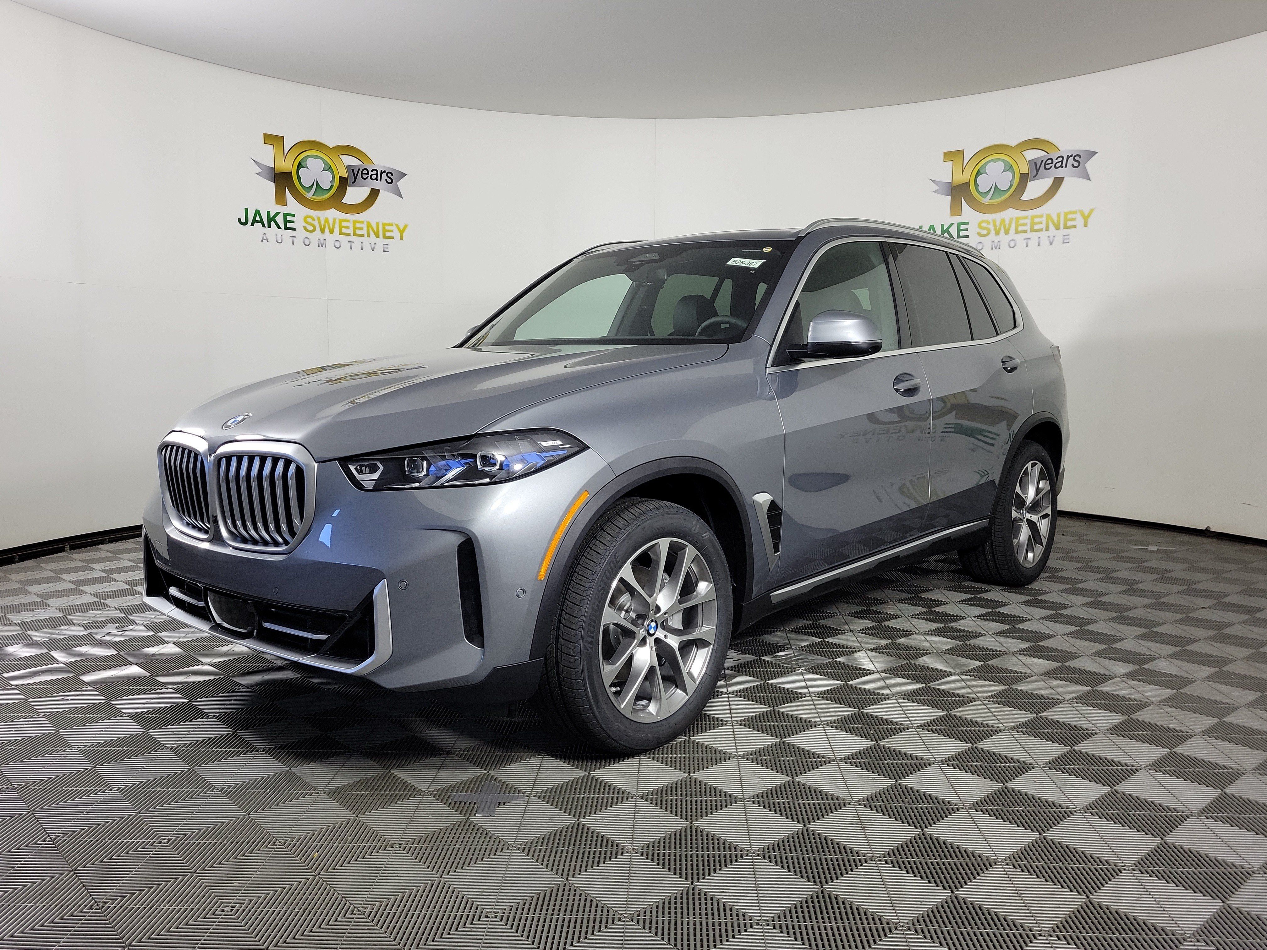 Certified 2026 BMW X5 xDrive40i w/ Premium Package AWD/4WD image 3