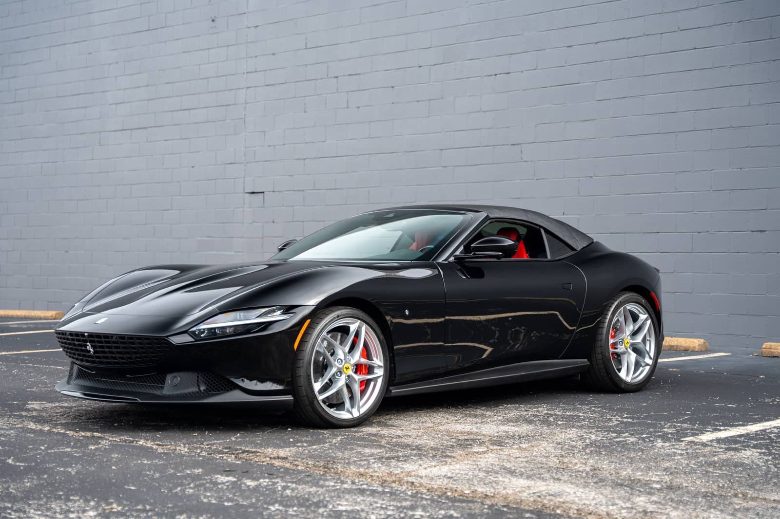 Used 2025 Ferrari Roma Spider RWD image 12