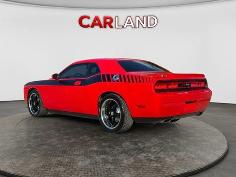 Used 2009 Dodge Challenger R/T RWD image 4
