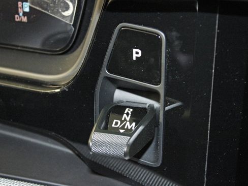 Used 2025 Porsche Cayenne image 26