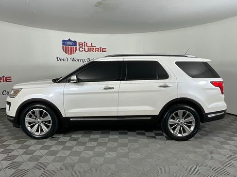 Used 2018 Ford Explorer Limited w/ Equipment Group 301A FWD image 6
