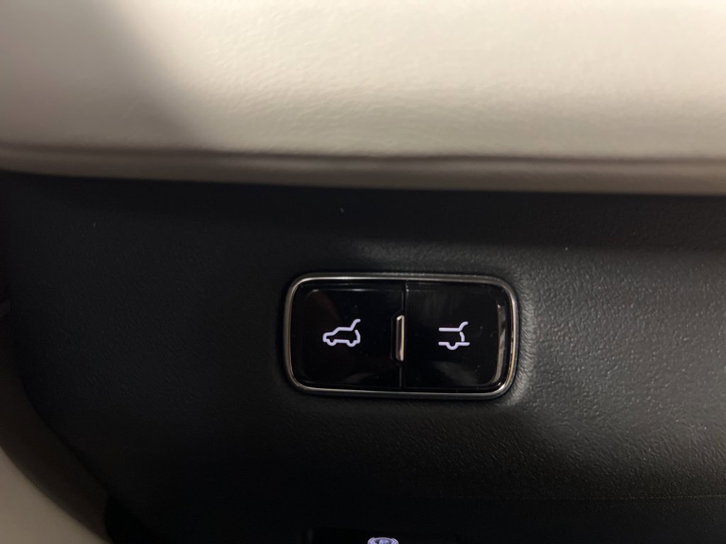 New 2026 Lincoln Navigator Premiere AWD/4WD image 19