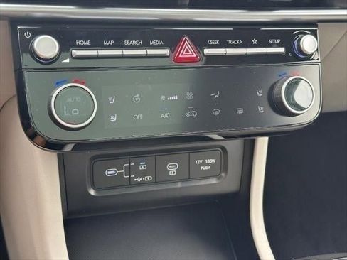 Used 2025 Hyundai Tucson Limited image 15