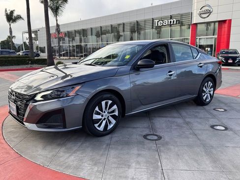 Certified 2025 Nissan Altima 2.5 S image 4