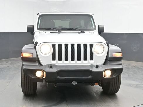 Used 2019 Jeep Wrangler Unlimited Sport S AWD/4WD image 3