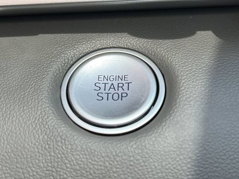 Certified 2025 Hyundai Elantra Sport FWD image 26