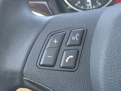 Used 2011 BMW 328i Convertible image 22