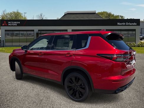 New 2026 Mitsubishi Outlander LE FWD image 3