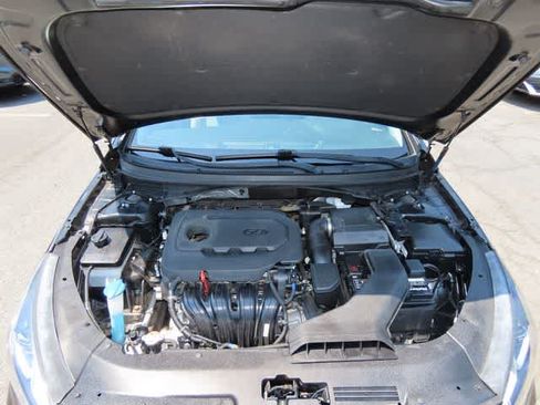 Used 2018 Hyundai Sonata SE FWD image 11