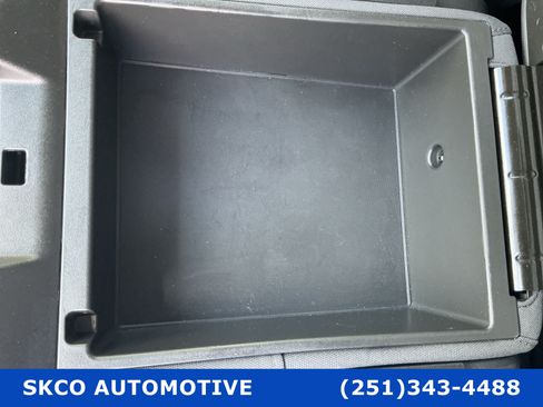 Used 2023 Chevrolet Silverado 1500 LT AWD/4WD image 25