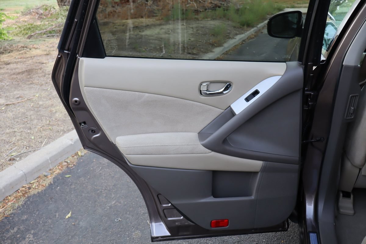 Used 2013 Nissan Murano S AWD/4WD image 24