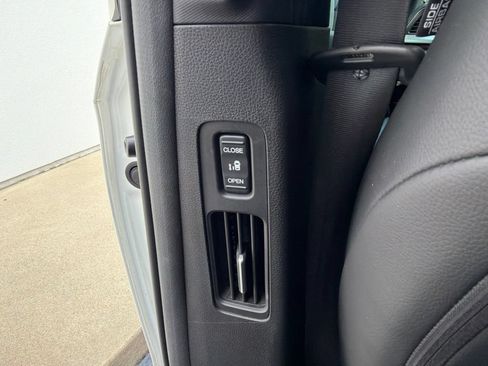 Used 2025 Honda Odyssey Sport-L image 47