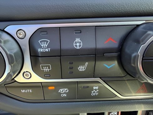 Used 2024 Jeep Wrangler Unlimited Rubicon 392 AWD/4WD image 21