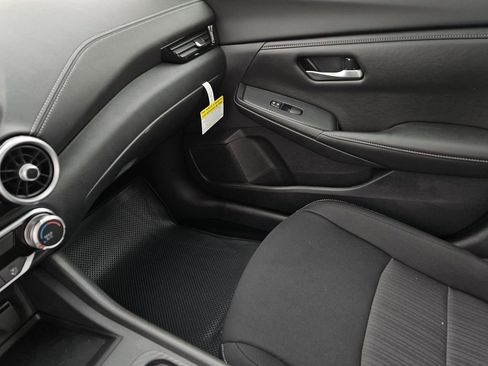 New 2025 Nissan Sentra SV w/ Trunk Package image 20