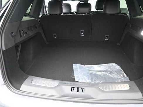 New 2025 Lincoln Nautilus Premier w/ Equipment Group 102A image 31