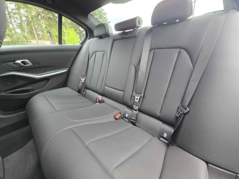 Used 2025 BMW 330i xDrive Sedan AWD/4WD image 17