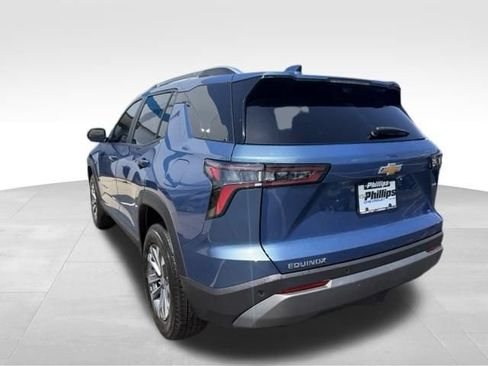 Used 2025 Chevrolet Equinox LT w/ Convenience Package II FWD image 10