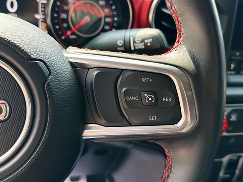 Used 2022 Jeep Gladiator Rubicon w/ LED Lighting Group AWD/4WD image 13