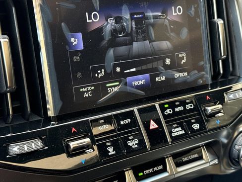 New 2026 Lexus LX 700h Overtrail image 21