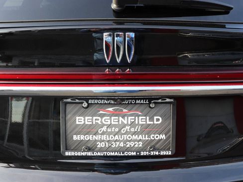 Used 2025 Buick Enclave Preferred AWD/4WD image 68