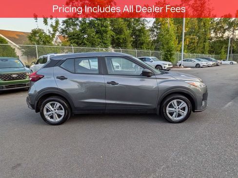 Used 2024 Nissan Kicks S FWD image 3