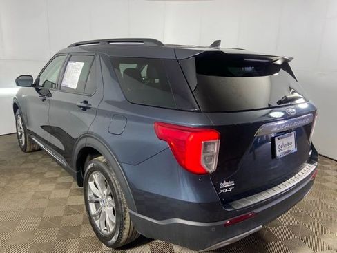 Used 2022 Ford Explorer XLT w/ Equipment Group 202A image 7