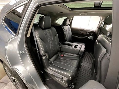 Used 2025 Acura MDX w/ Advance Package image 19