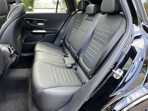 Used 2026 Mercedes-Benz GLC 300 4MATIC image 23