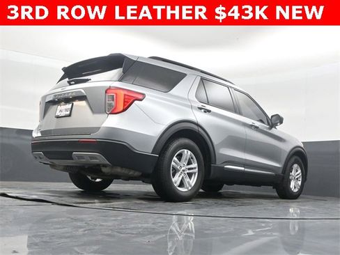 Used 2024 Ford Explorer XLT w/ Equipment Group 202A image 40