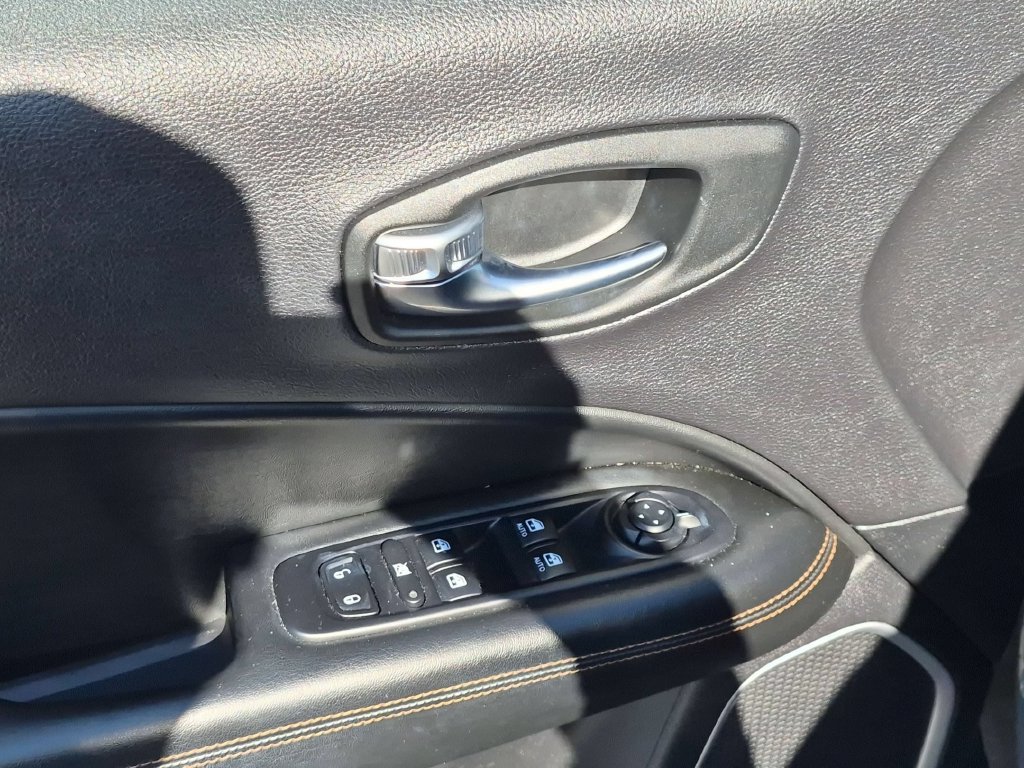 Used 2021 Jeep Compass Limited AWD/4WD image 11