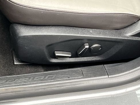 Used 2019 Ford Fusion SE w/ Equipment Group 151A image 11