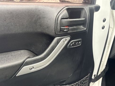 Used 2014 Jeep Wrangler Unlimited Rubicon w/ Dual Top Group image 20