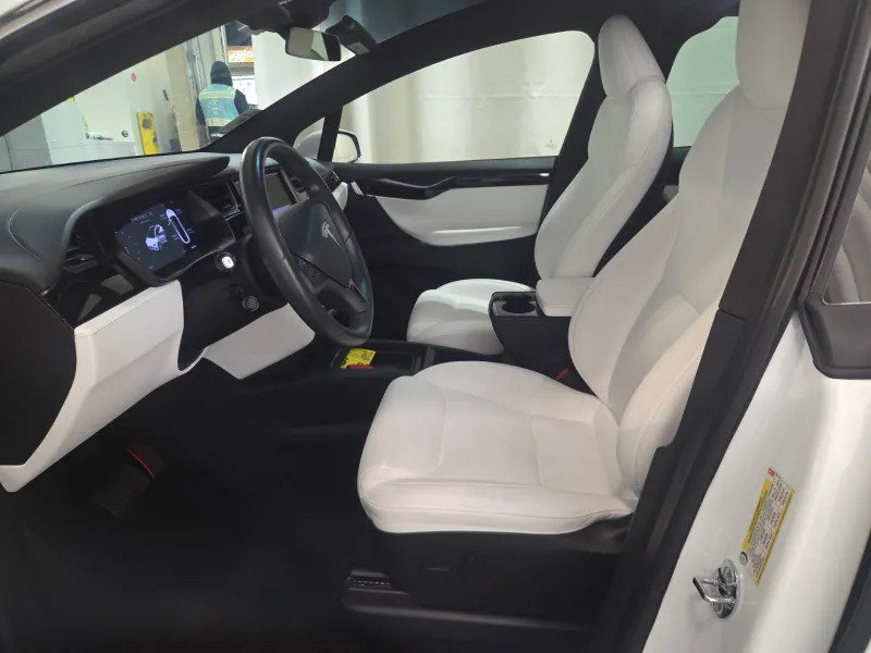 Used 2020 Tesla Model X Long Range AWD/4WD image 9
