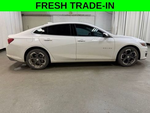 Used 2024 Chevrolet Malibu LT FWD image 3