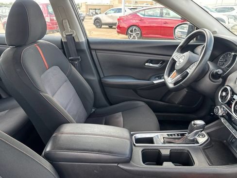 Certified 2025 Nissan Sentra SR FWD image 30