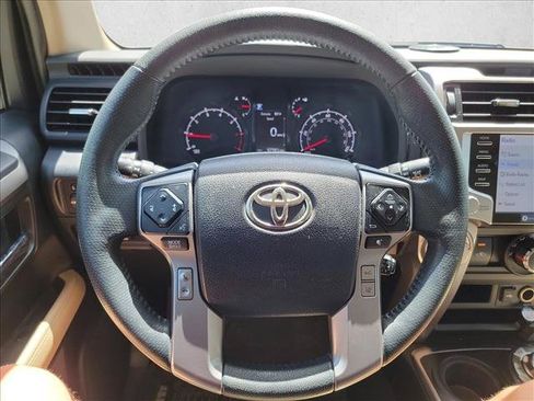 Used 2020 Toyota 4Runner SR5 Premium w/ Moonroof Package AWD/4WD image 17