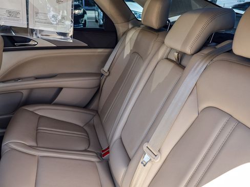 Used 2017 Lincoln MKZ Premiere image 15