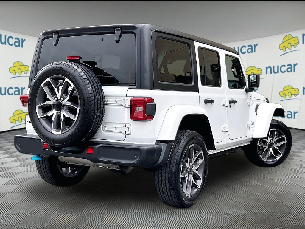 Used 2024 Jeep Wrangler Unlimited w/ Convenience Group AWD/4WD image 6