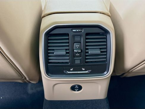 New 2026 Porsche Macan image 29