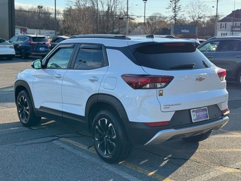 Used 2023 Chevrolet TrailBlazer LT w/ Convenience Package image 3