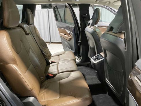 Used 2019 Volvo XC90 T6 Momentum w/ Advanced Package image 13