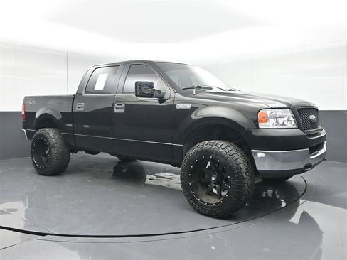 Used 2005 Ford F150 XLT image 3