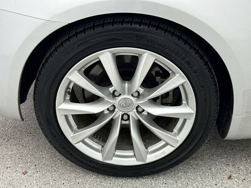 Used 2015 INFINITI Q60 Convertible w/ Premium Package RWD image 45