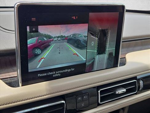 Used 2021 Lincoln Aviator Reserve RWD image 13