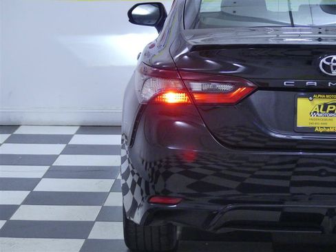 Used 2021 Toyota Camry SE AWD/4WD image 25