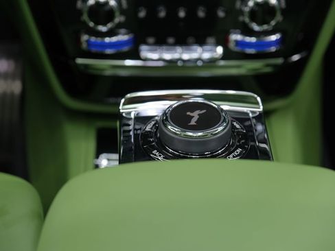 Used 2023 Rolls-Royce Phantom Sedan w/ The Phantom Package image 90