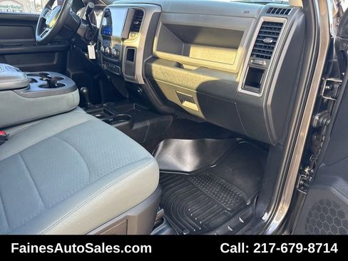 Used 2016 RAM 2500 Tradesman w/ Chrome Appearance Group image 76