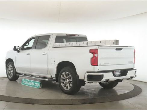 Used 2022 Chevrolet Silverado 1500 High Country w/ Safety Package II image 8