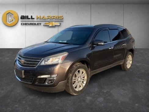 Used 2015 Chevrolet Traverse LT w/ Style and Technology Package FWD image 1